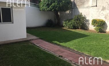 Muy linda Casa / OPORTUNIDAD!!!!