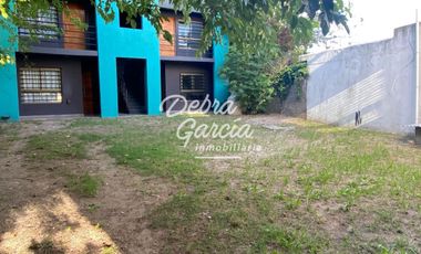 Dpto de tres ambientes amoblado con gas natural en Mar de Ajó
