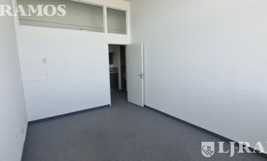 Oficina de 99 m2 cubiertos en alquiler en Vientos del Delta 2 - Nordelta
