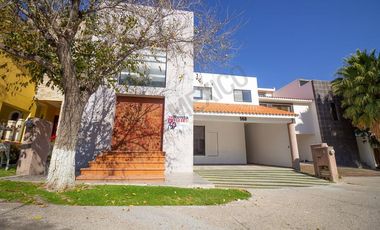 🏡 Vive con Exclusividad y Confort en  VILLANTIGUA