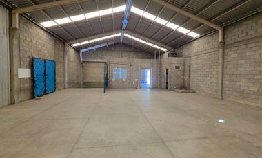 BODEGA EN RENTA SOBRE AV. REVOLUCIÓN, CULIACÁN ¡Lista para tu negocio!