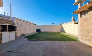 CASA SEMIAMOBLADA, 3 DORMITORIOS. SANTA LUCIA