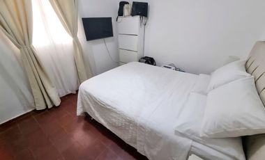 CASA SEMIAMOBLADA, 3 DORMITORIOS. SANTA LUCIA