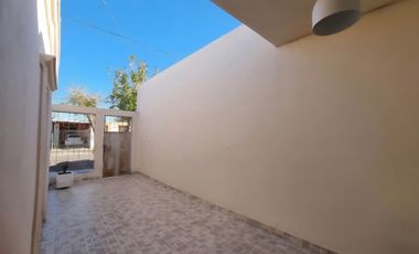 CASA SEMIAMOBLADA, 3 DORMITORIOS. SANTA LUCIA