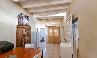 CASA SEMIAMOBLADA, 3 DORMITORIOS. SANTA LUCIA