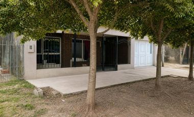 Casa en venta en Recreo, 3 dorm. patio y cochera