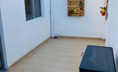 PLANTA ALTA CON PATIO