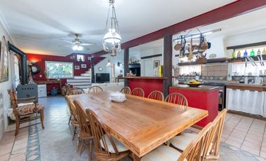 Casa en Villa Calefornia de 3 dormitorios, pileta