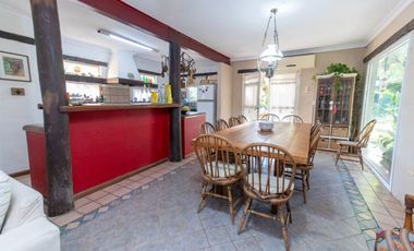 Casa en Villa Calefornia de 3 dormitorios, pileta
