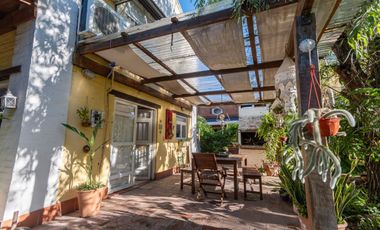 Casa en Villa Calefornia de 3 dormitorios, pileta