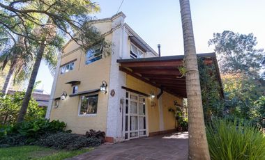 Casa en Villa Calefornia de 3 dormitorios, pileta