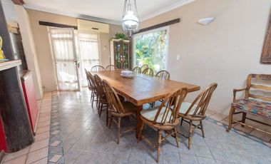 Casa en Villa Calefornia de 3 dormitorios, pileta