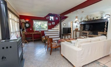 Casa en Villa Calefornia de 3 dormitorios, pileta