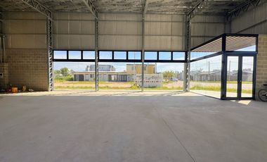 ALQUIER/LOCAL/INGRESO VEHICULAR LATERAL/ LOS ARCES