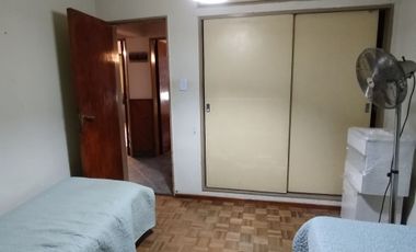 Venta casa quincho local sobre avenida