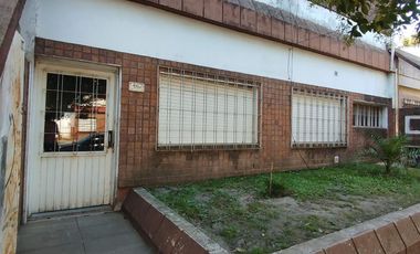 Venta depto refaccionado a metros de la estación
