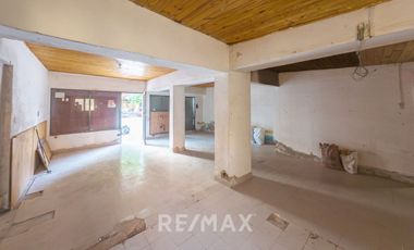 LOCALES COMERCIALES + DEPARTAMENTO EN VENTA