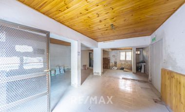 LOCALES COMERCIALES + DEPARTAMENTO EN VENTA