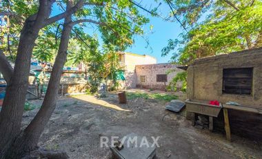 LOCALES COMERCIALES + DEPARTAMENTO EN VENTA