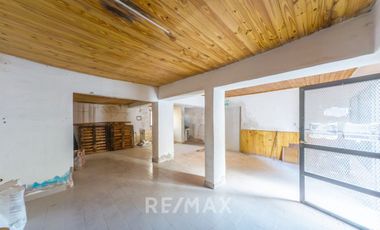 LOCALES COMERCIALES + DEPARTAMENTO EN VENTA