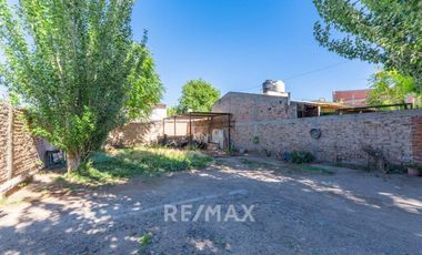 LOCAL COMERCIAL + CASA DOS DORMITORIOS  EN VENTA