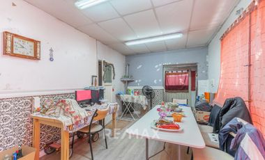 LOCAL COMERCIAL + CASA DOS DORMITORIOS  EN VENTA