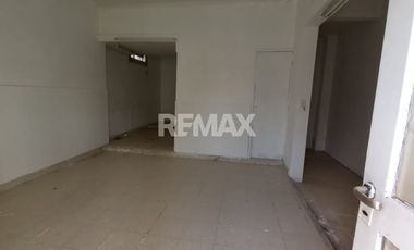 VENTA DE DOS LOCALES CON CASA