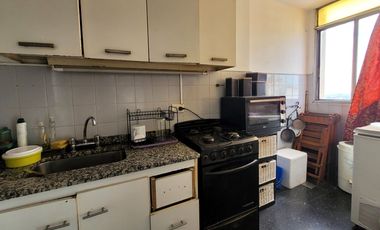 VENTA 4 AMBIENTES C/BALCÓN PISO 14 QUILMES CENTRO