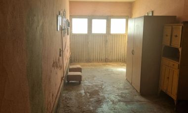 VENTA CASA A REFACCION CERCA ESTACION DE F VARELA