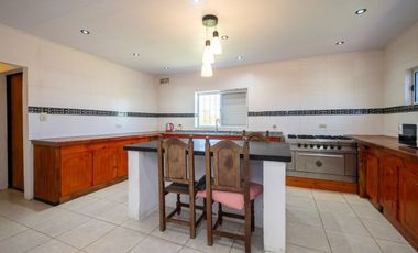 Venta Casa 3 dorm, pileta y parque en Caima