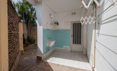 CASA EN ALQUILER 2 DORM 2 COCH EN FOM. 9 DE JUL