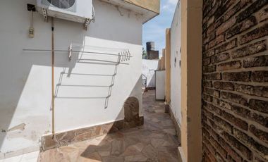 CASA EN ALQUILER 2 DORM 2 COCH EN FOM. 9 DE JUL