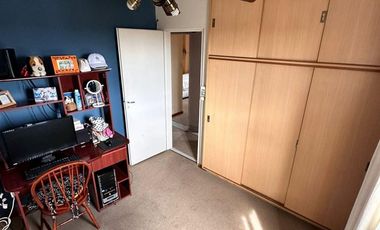 VENTA DEPARTAMENTO 3 DORMITORIOS CON COCHERA.