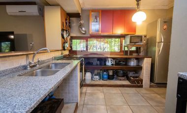 Casa con jardín en venta en Villa California