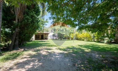 Casa con jardín en venta en Villa California