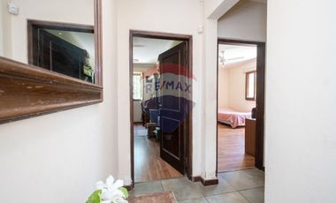 Casa con jardín en venta en Villa California