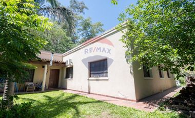 Casa con jardín en venta en Villa California