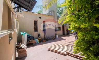 Casa con jardín en venta en Villa California