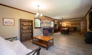 Casa con jardín en venta en Villa California