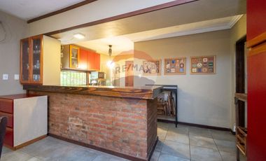 Casa con jardín en venta en Villa California