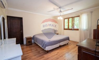 Casa con jardín en venta en Villa California