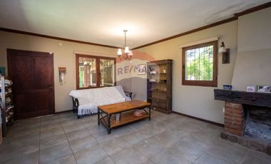 Casa con jardín en venta en Villa California