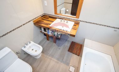 Casa con jardín en venta en Villa California