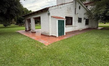 CASA QUINTA EN COUNTRY UBAJAY.