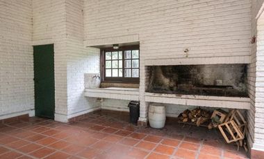 CASA QUINTA EN COUNTRY UBAJAY.