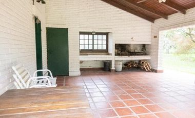 CASA QUINTA EN COUNTRY UBAJAY.