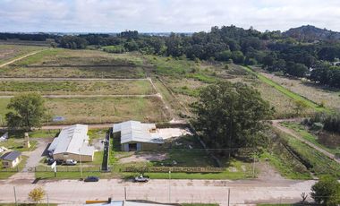 VENTA COMERCIAL AMPLIO GALPÓN EN TANDIL