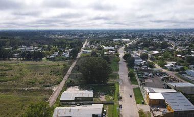 VENTA COMERCIAL AMPLIO GALPÓN EN TANDIL