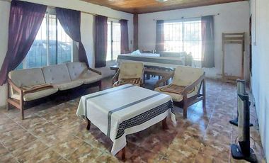 VENTA - Casa de 2 dormitorios, galería parrillero y piscina - Oliveros.