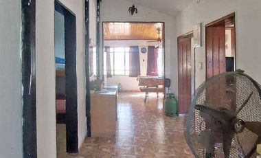 VENTA - Casa de 2 dormitorios, galería parrillero y piscina - Oliveros.